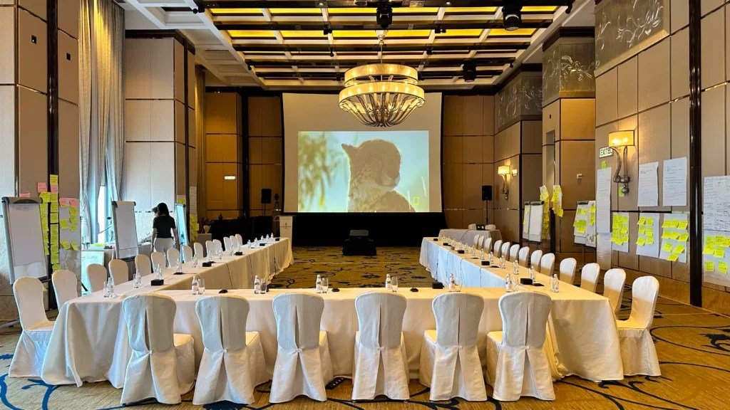 Epson 15K Lumens Laser Projector with 30 活動實拍3